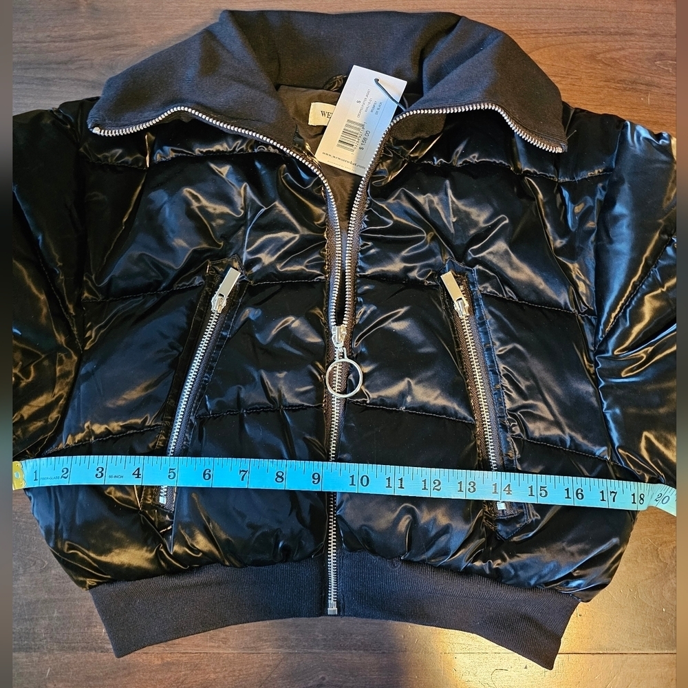 WE WORE WHAT Cropped Puffer Jacket in Black, Size Women's Small - Picture 7 of 14